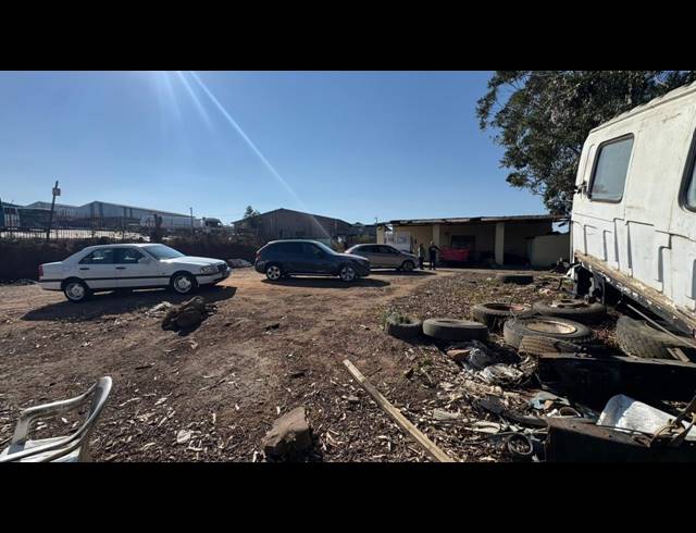 1,780M² BUSINESS FOR SALE IN MERRIVALE